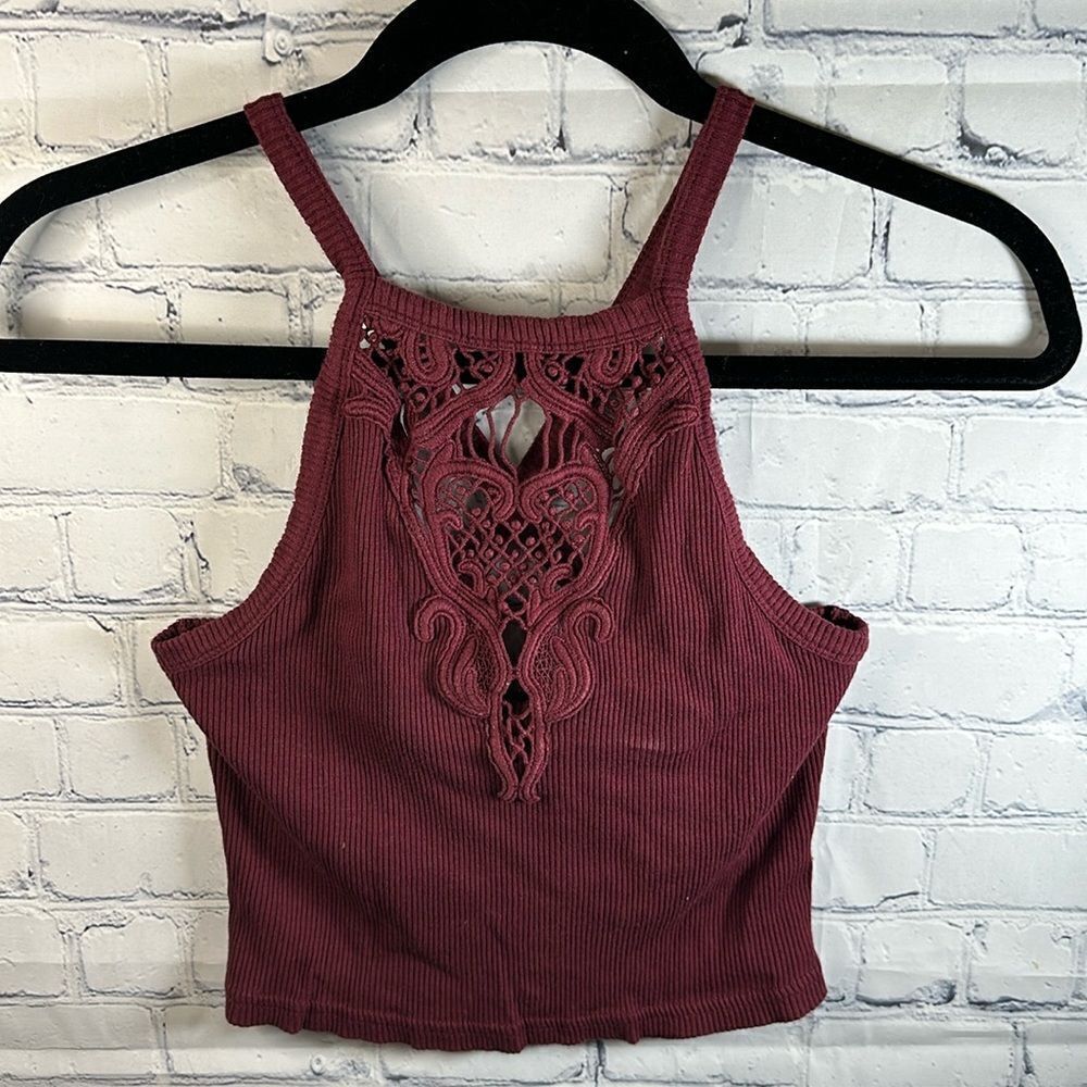🍁 Kendall and Kylie Maroon Ribbed Crop Top - Size Small